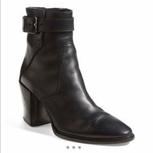 HELMUT LANG Schist Ankle Boots in Black